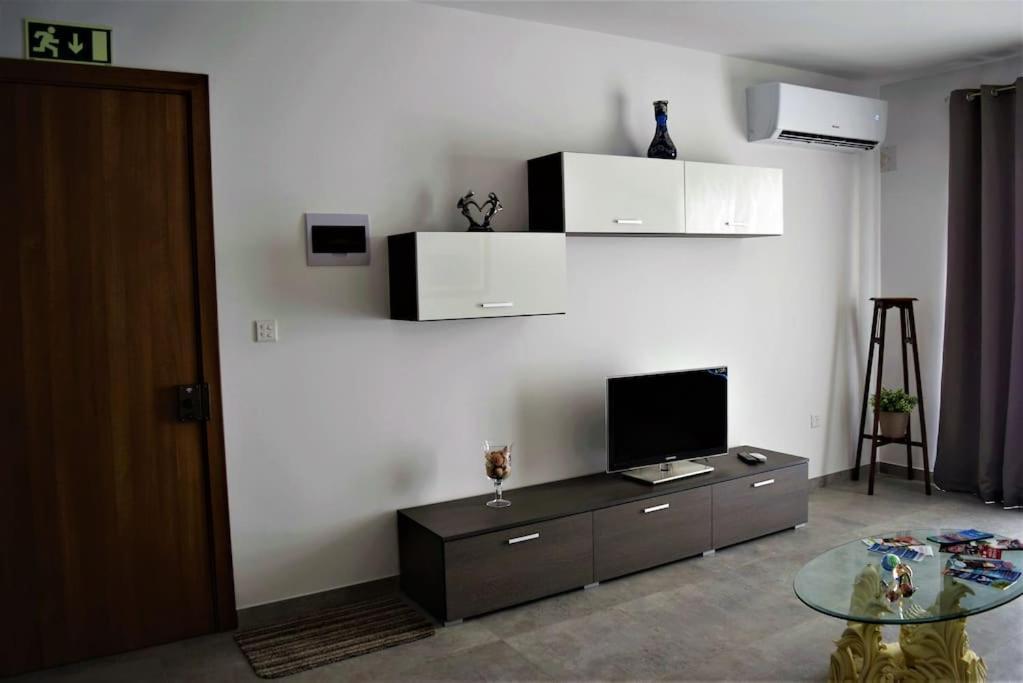 Lovely 3-Bedroom Apartment In L-Iklin 外观 照片